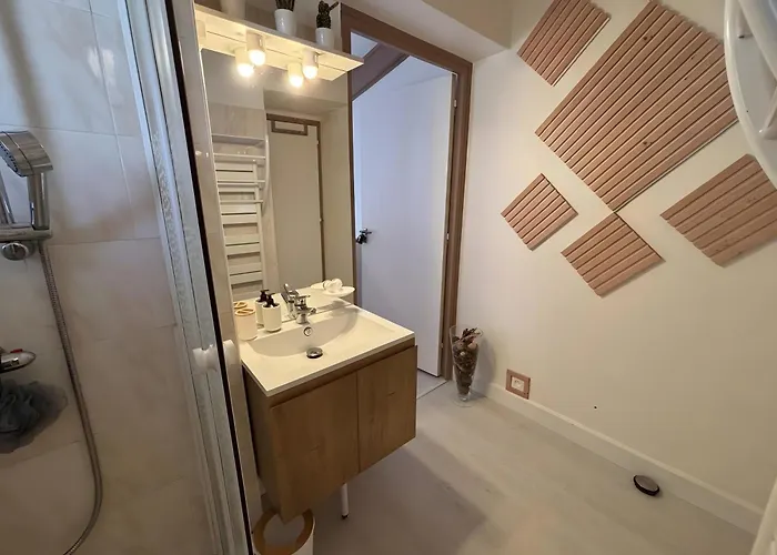 Le Pape - Couette-café